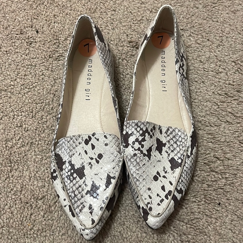 Madden Girl Flats